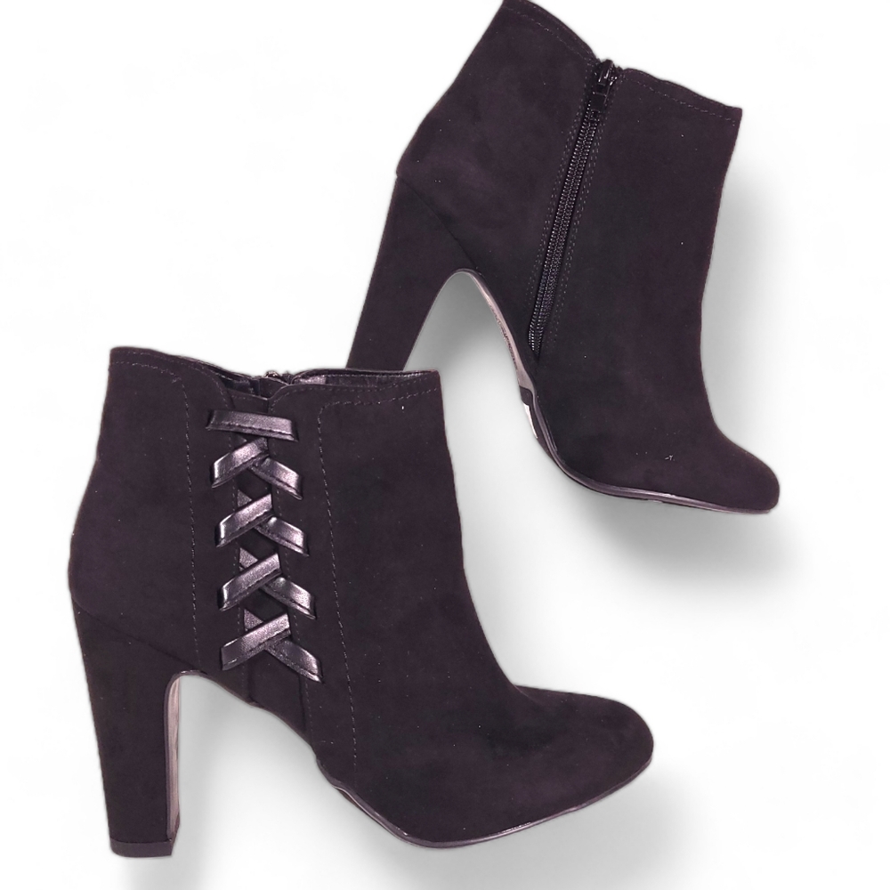Fergalicous Purge Booties 10 Black Faux Suede Ankle Boots Heels